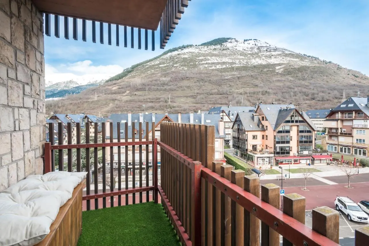 Lua Apartment Vielha 0*,